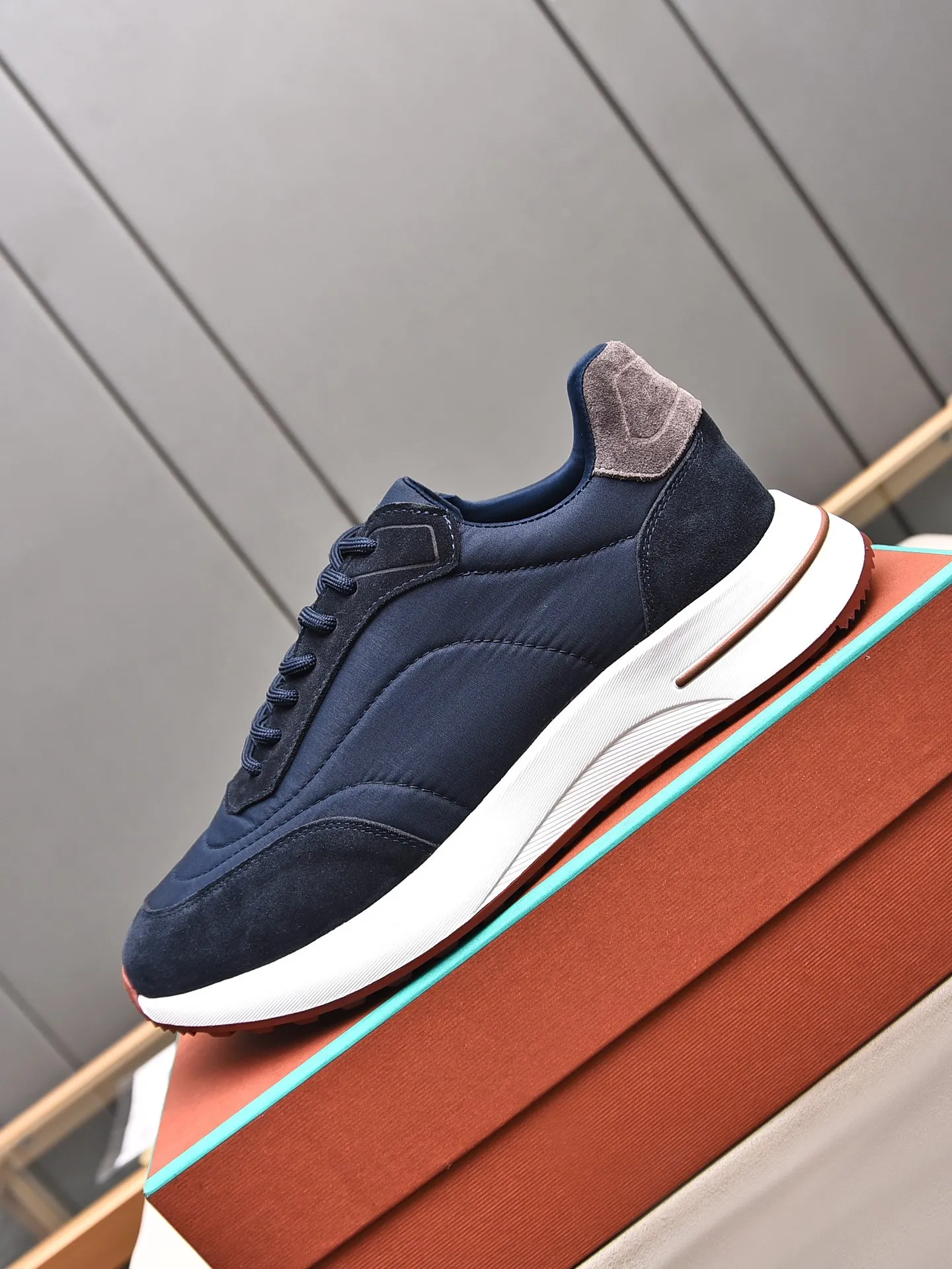 Men's shoes 💰460 LP new product on sale Loro Piana sports shoes｜Made with top-layer frosted and imported waterproof fabrics｜Comprehensive one-to-one restoration of the counter process｜Installed with original molded rubber three-color combination craft outsole｜Size: 39-44 (customized at 45.46)